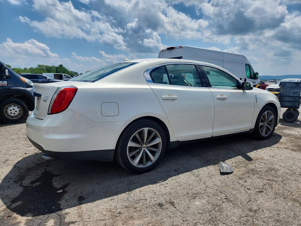 2009 Lincoln Mks Белый vin: 1LNHM94R79G615004