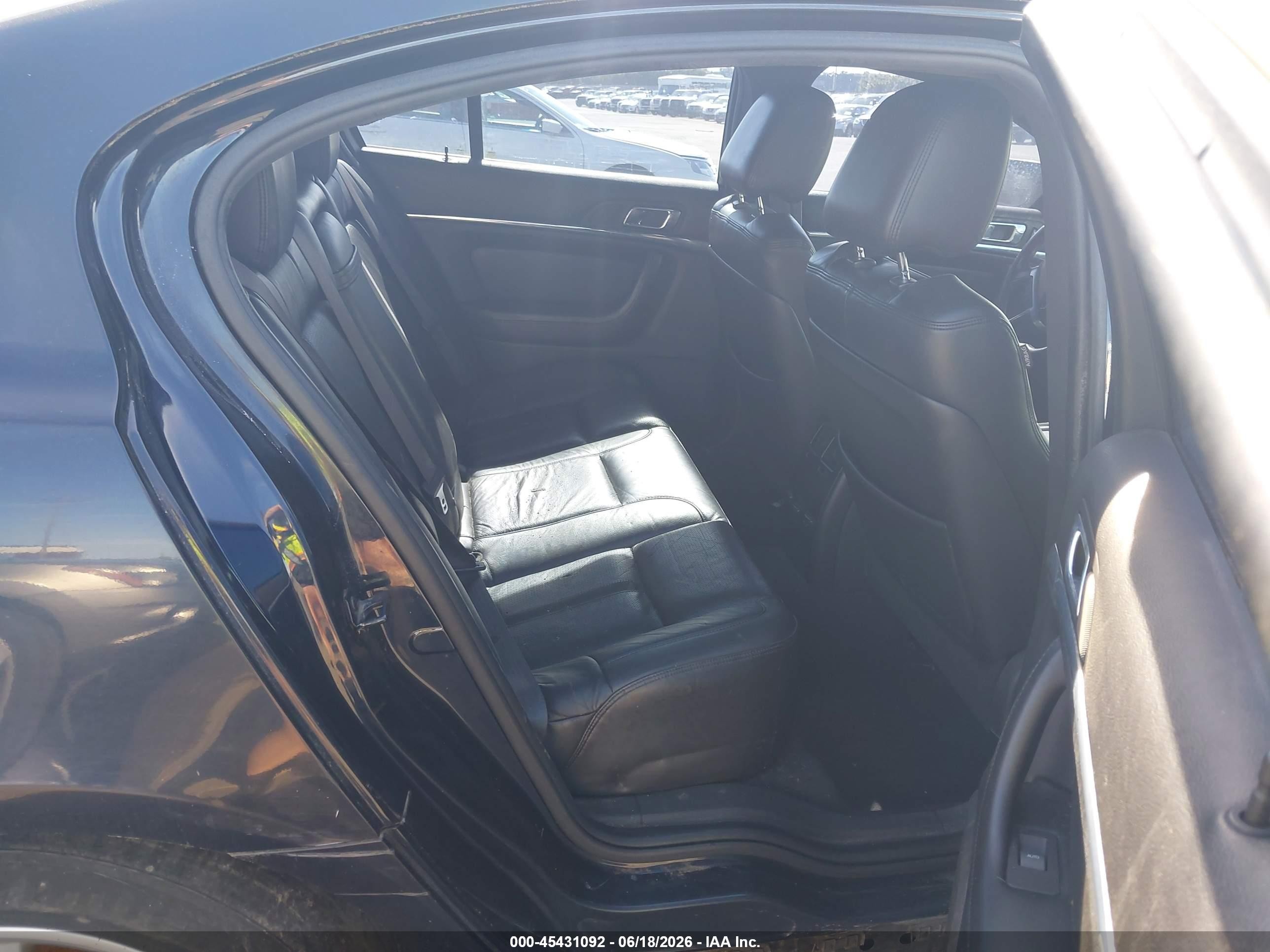 2009 Lincoln Mks   Dark Blue vin: 1LNHM94RX9G608922