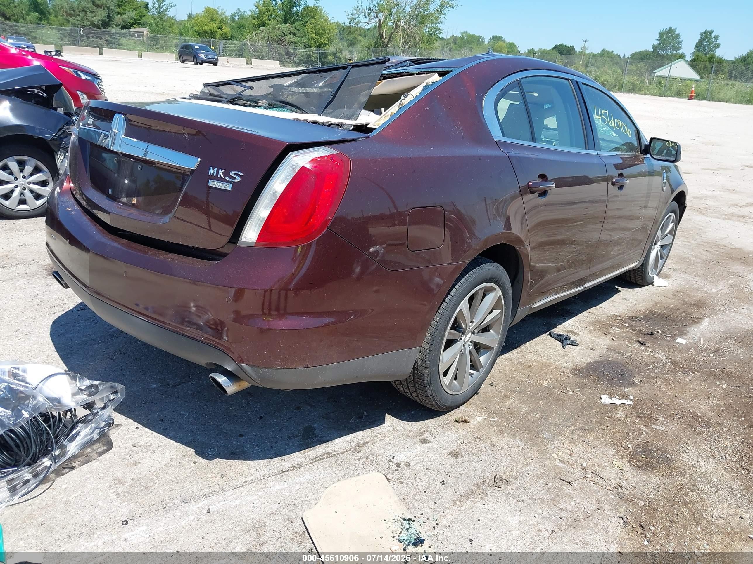 2009 Lincoln Mks   Burgundy vin: 1LNHM94RX9G629592