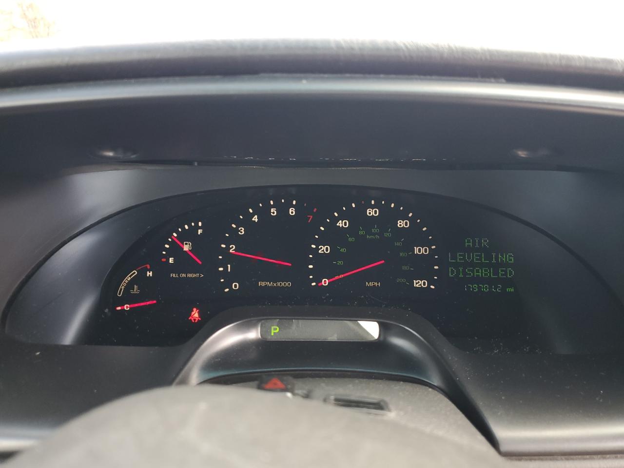 1999 Lincoln Continental Серебряный vin: 1LNHM97V0XY656705