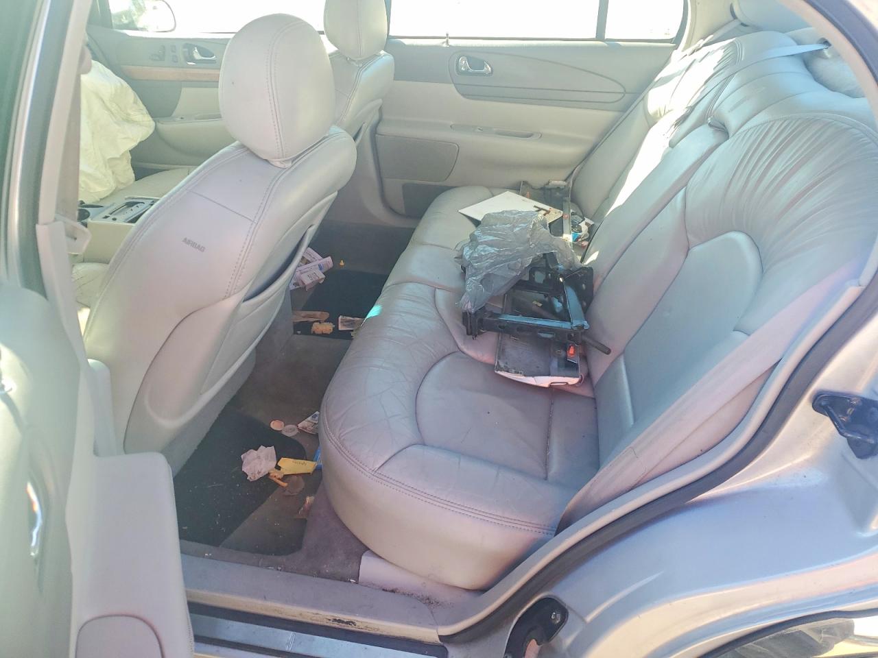 1999 Lincoln Continental Silver vin: 1LNHM97V0XY721200