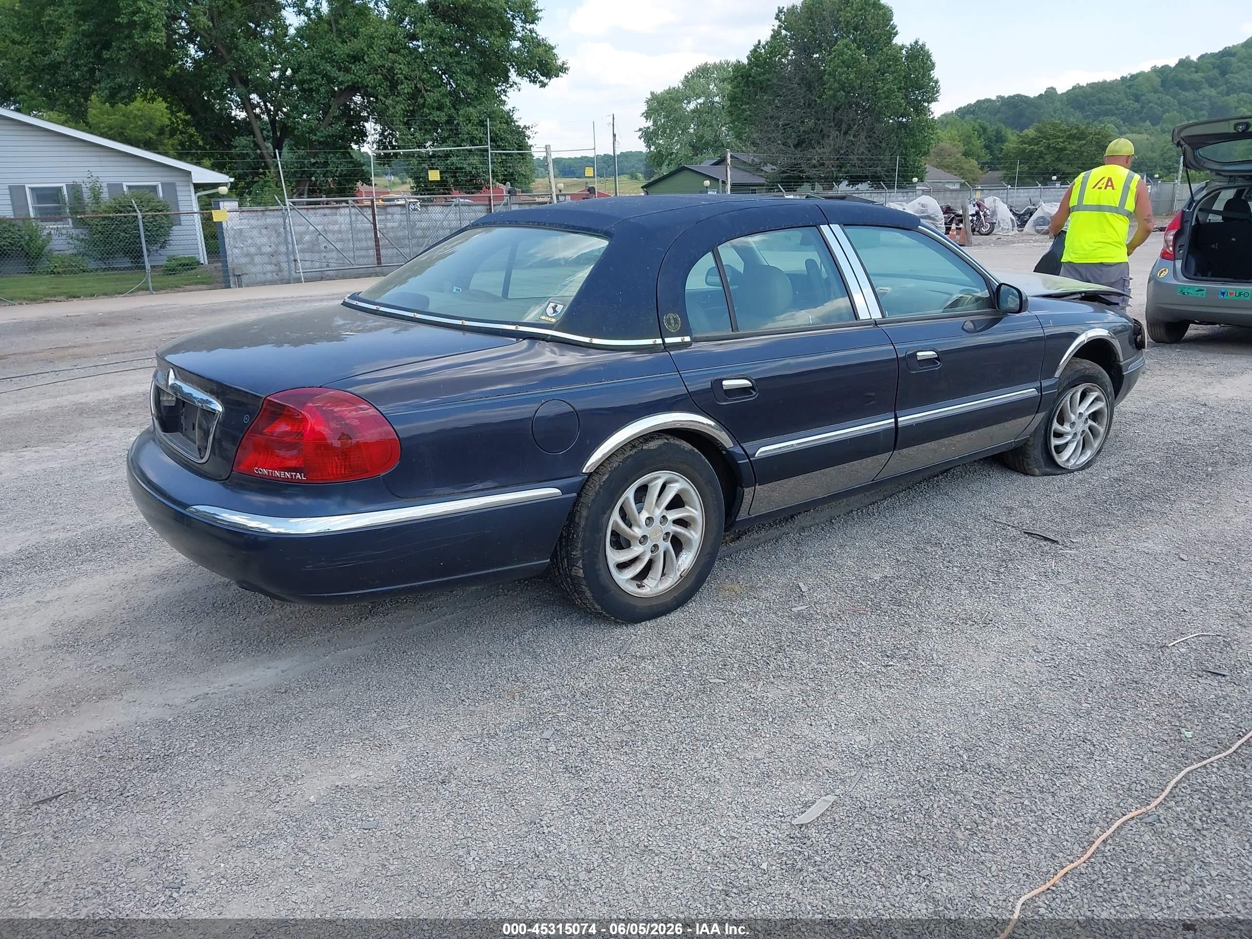 2000 Lincoln Continental Black vin: 1LNHM97V0YY764291