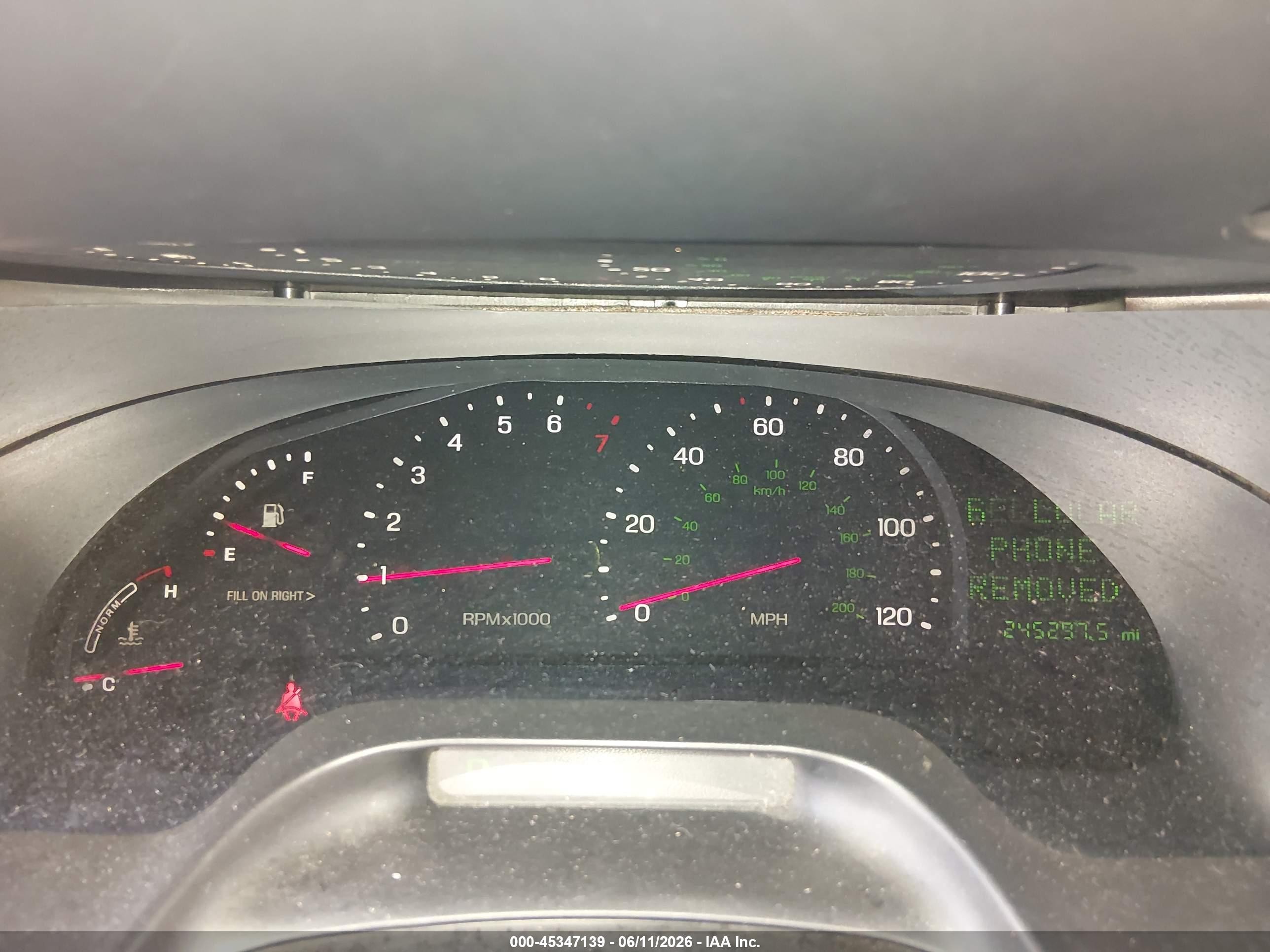 2000 Lincoln Continental   Black vin: 1LNHM97V0YY779745