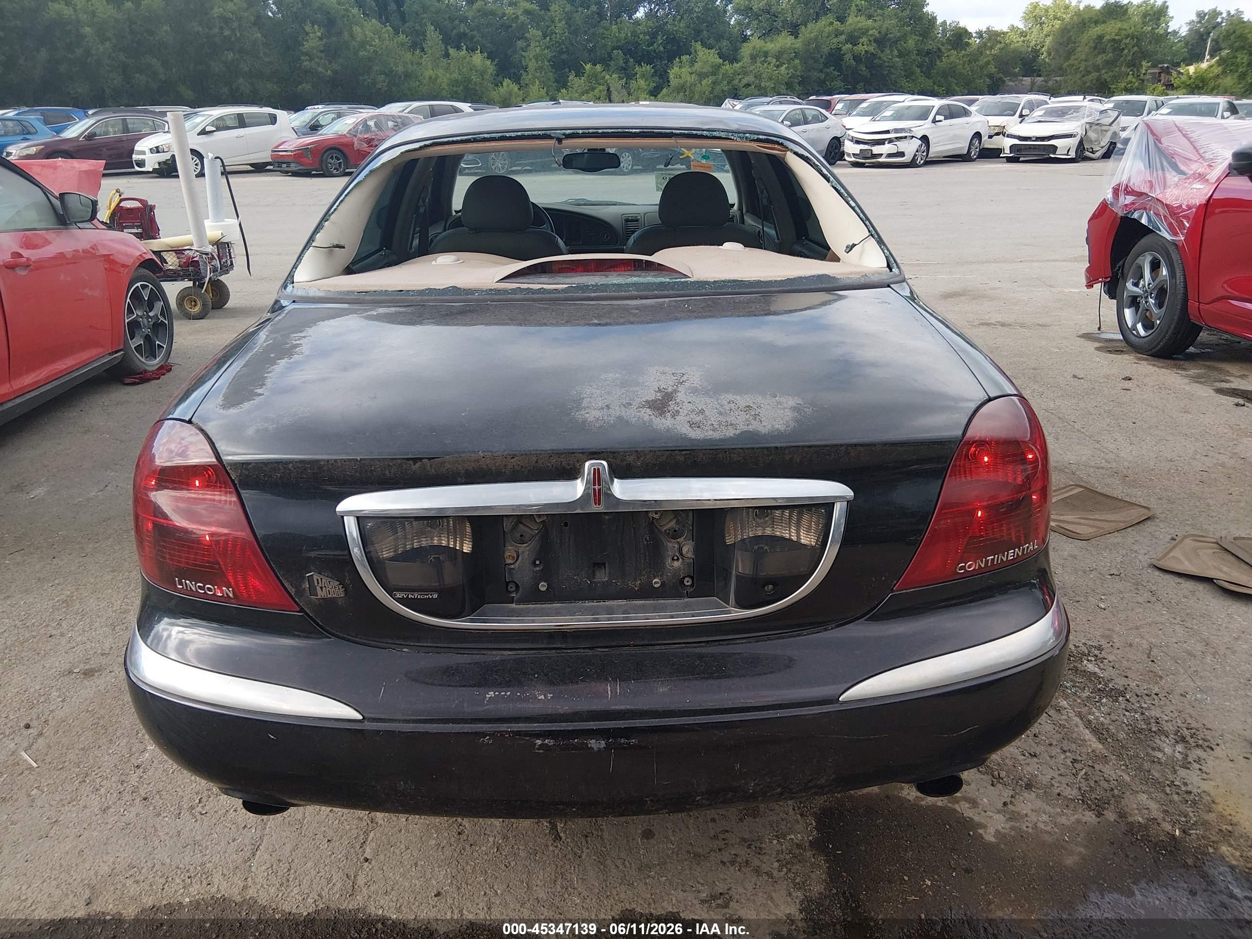 2000 Lincoln Continental   Black vin: 1LNHM97V0YY779745