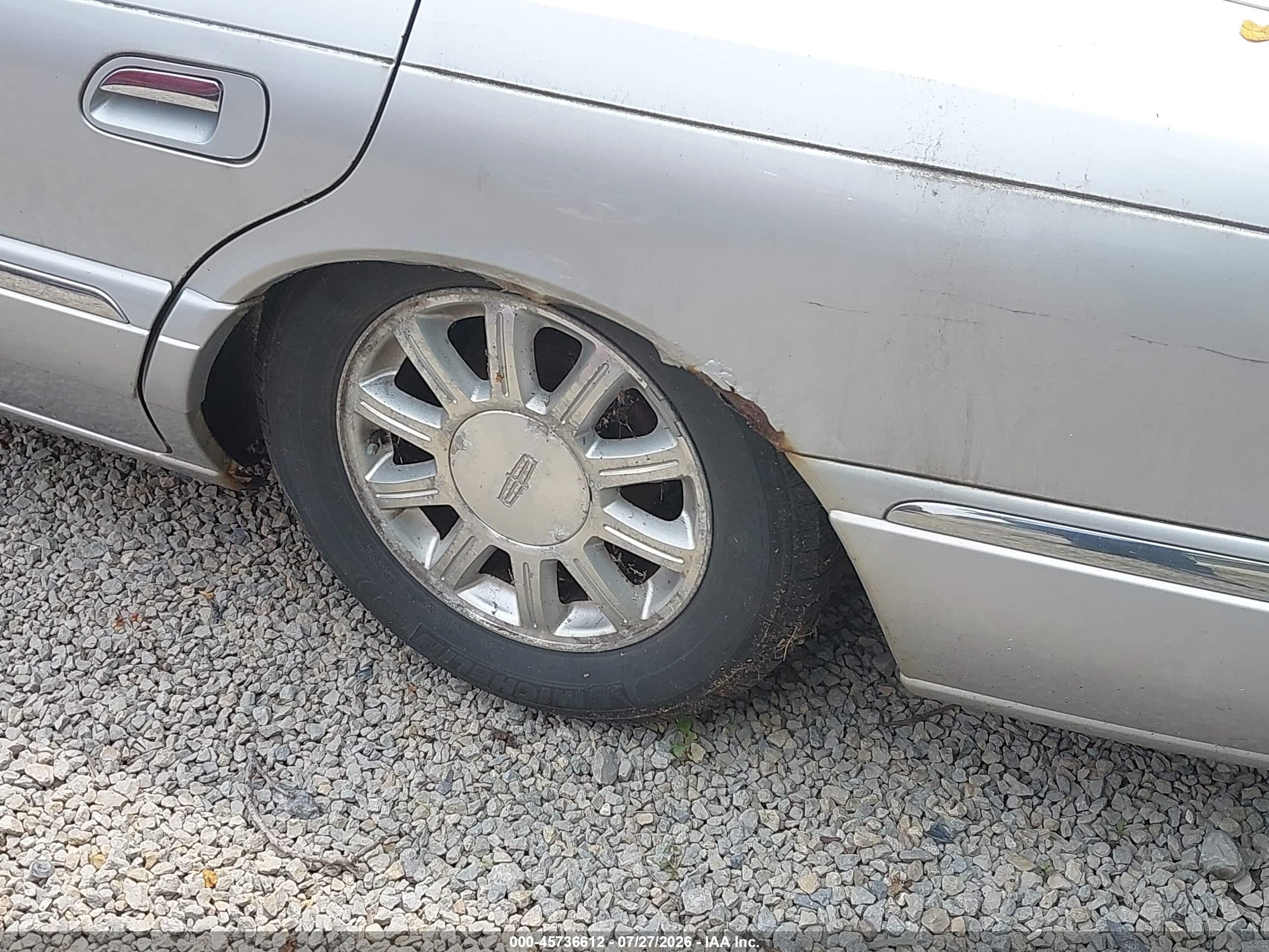 2000 Lincoln Continental   Gray vin: 1LNHM97V0YY814655