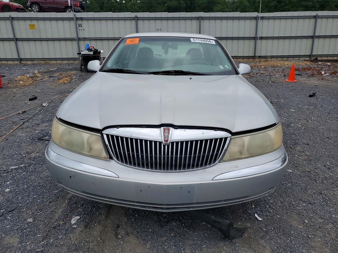 2000 Lincoln Continental Silver vin: 1LNHM97V0YY874645