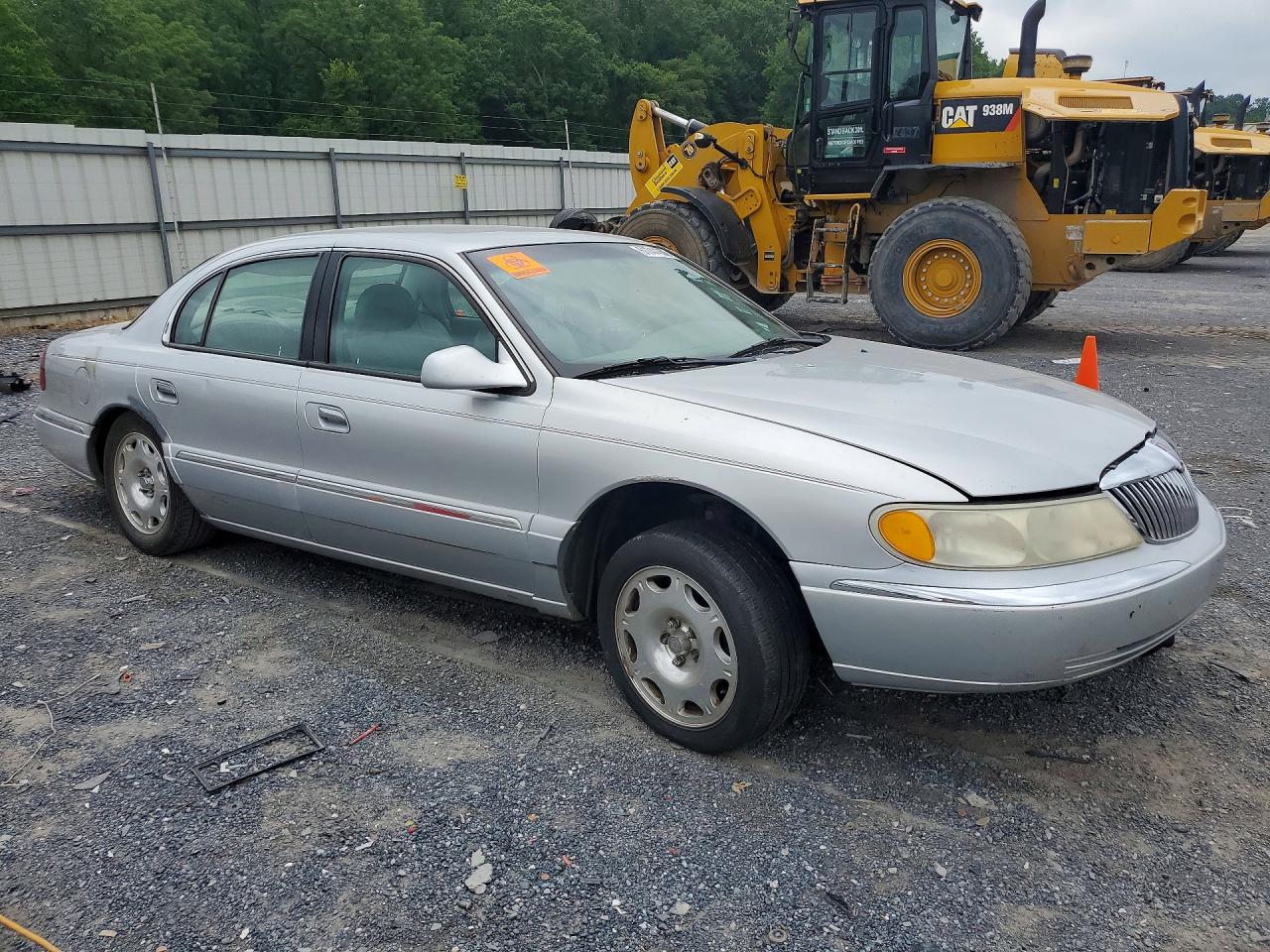 2000 Lincoln Continental Silver vin: 1LNHM97V0YY874645