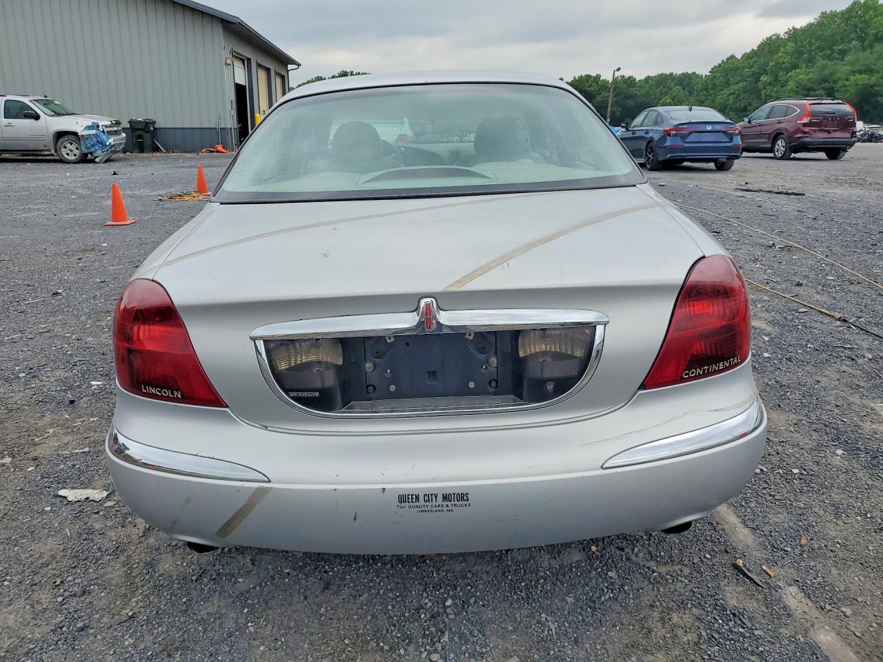 2000 Lincoln Continental Silver vin: 1LNHM97V0YY874645