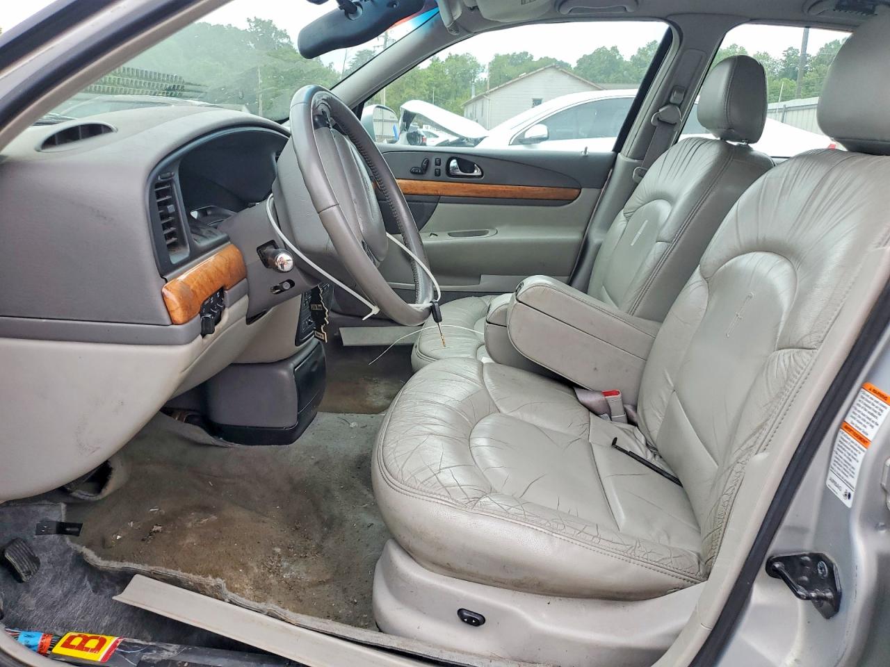 2000 Lincoln Continental Silver vin: 1LNHM97V0YY874645