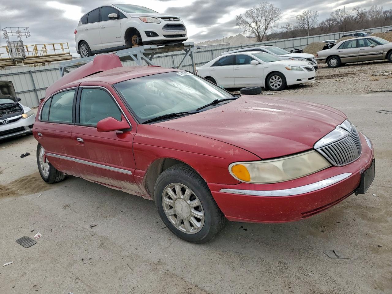 1999 Lincoln Continental Red vin: 1LNHM97V1XY711677