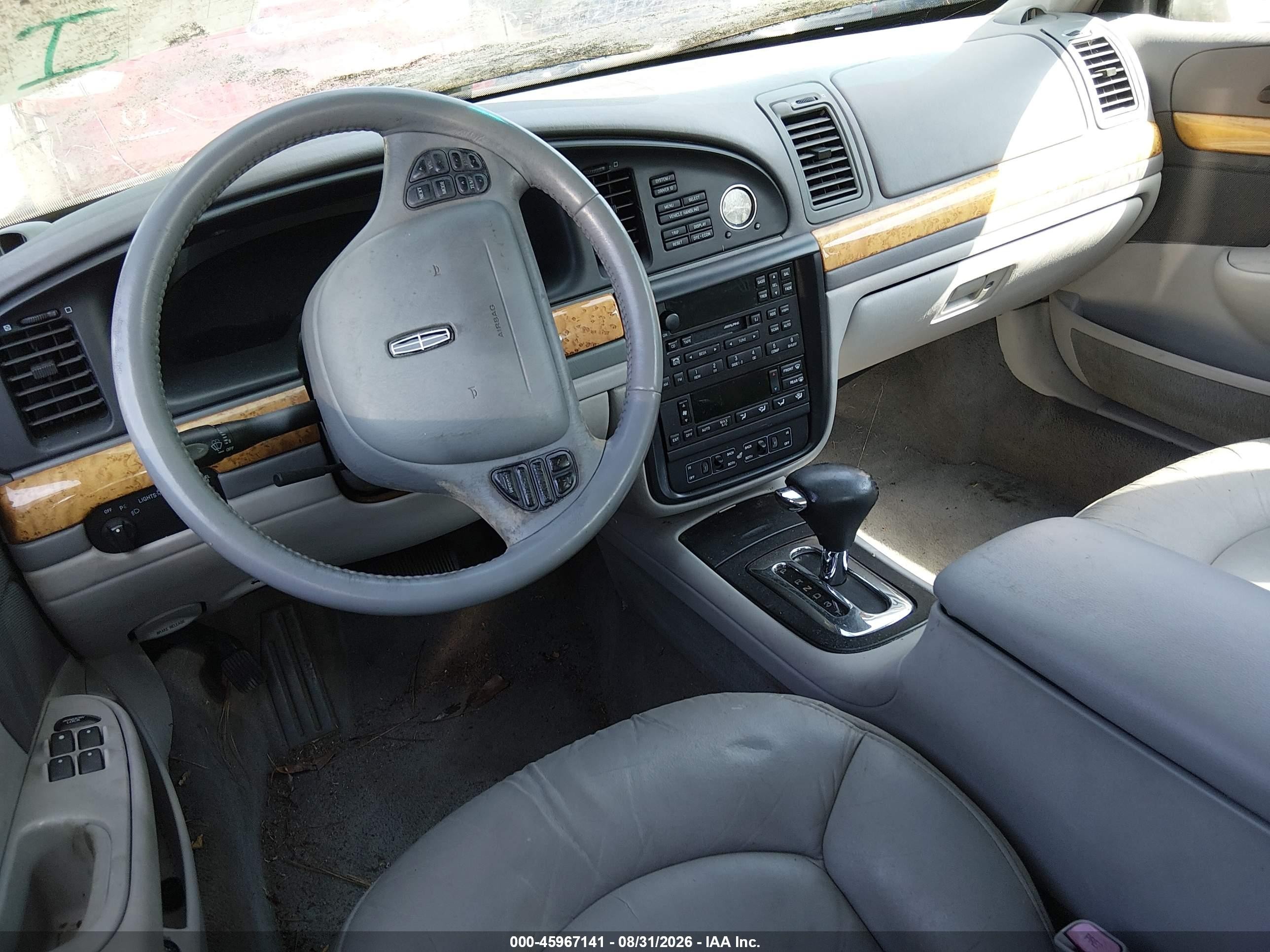2001 Lincoln Continental   Silver vin: 1LNHM97V61Y670602