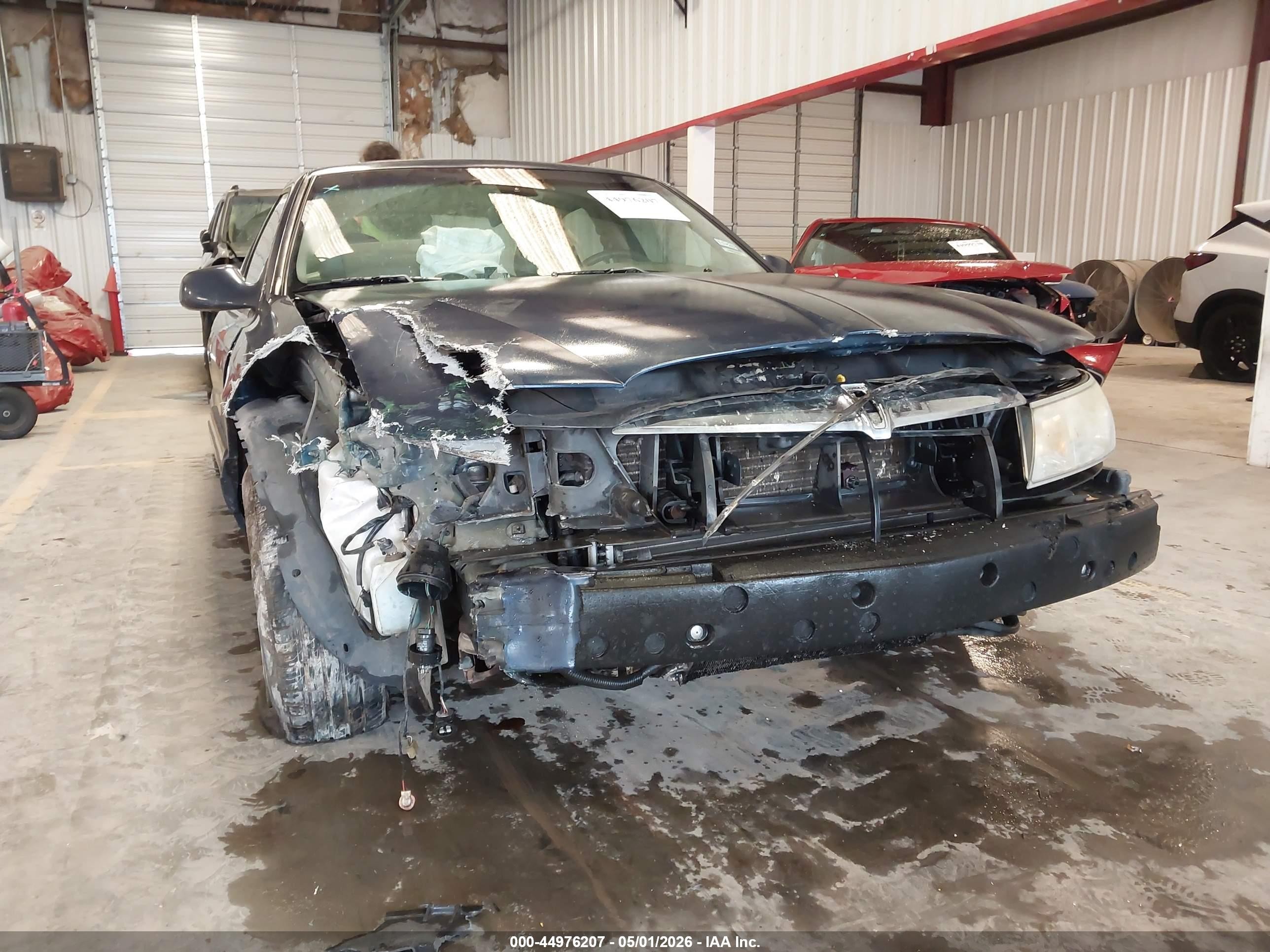 2002 Lincoln Continental   Dark Blue vin: 1LNHM97V72Y683327