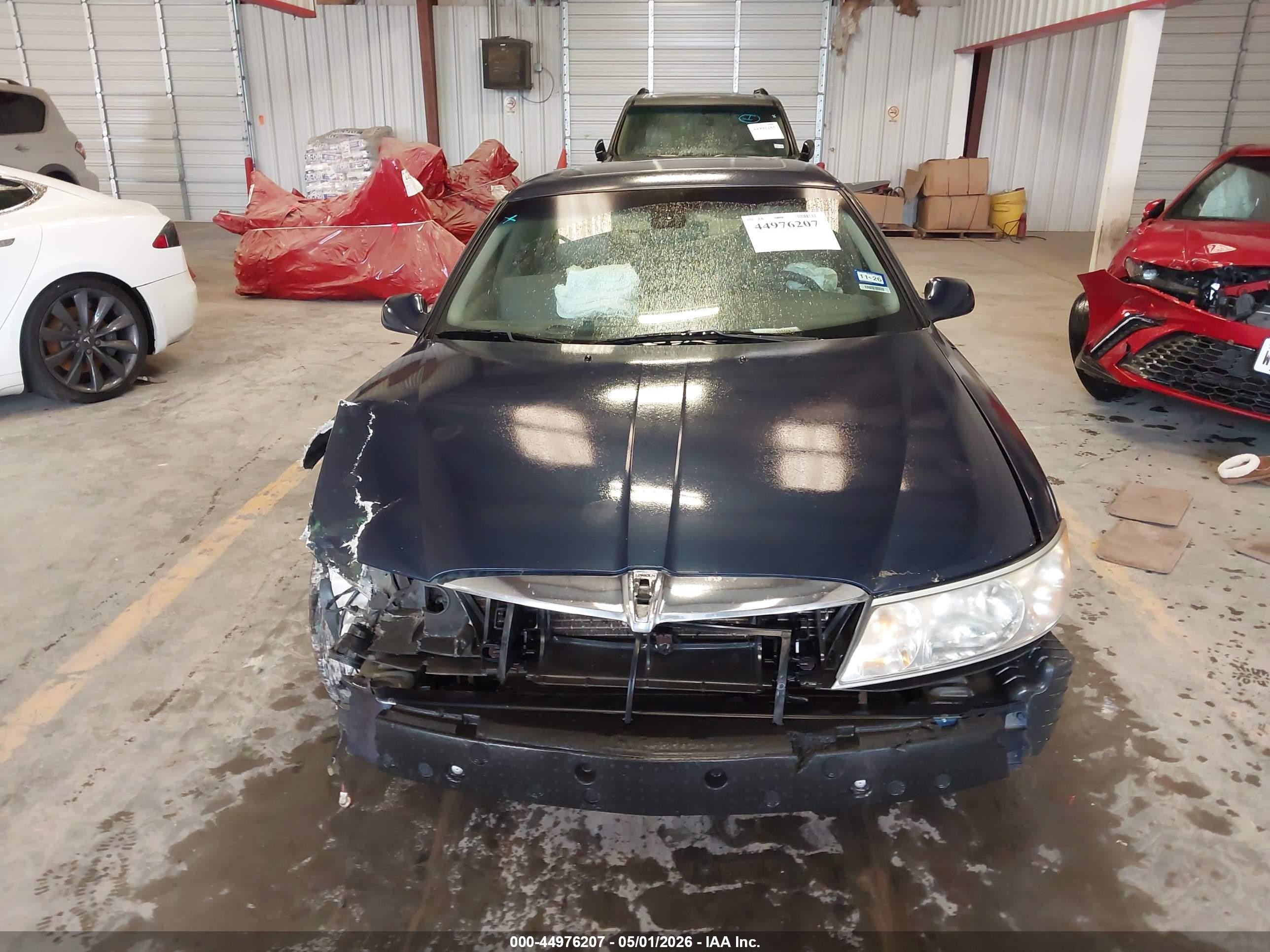 2002 Lincoln Continental   Dark Blue vin: 1LNHM97V72Y683327