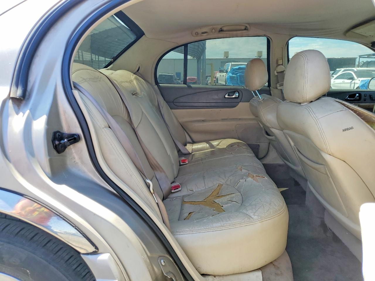 2000 Lincoln Continental Beige vin: 1LNHM97V8YY829940