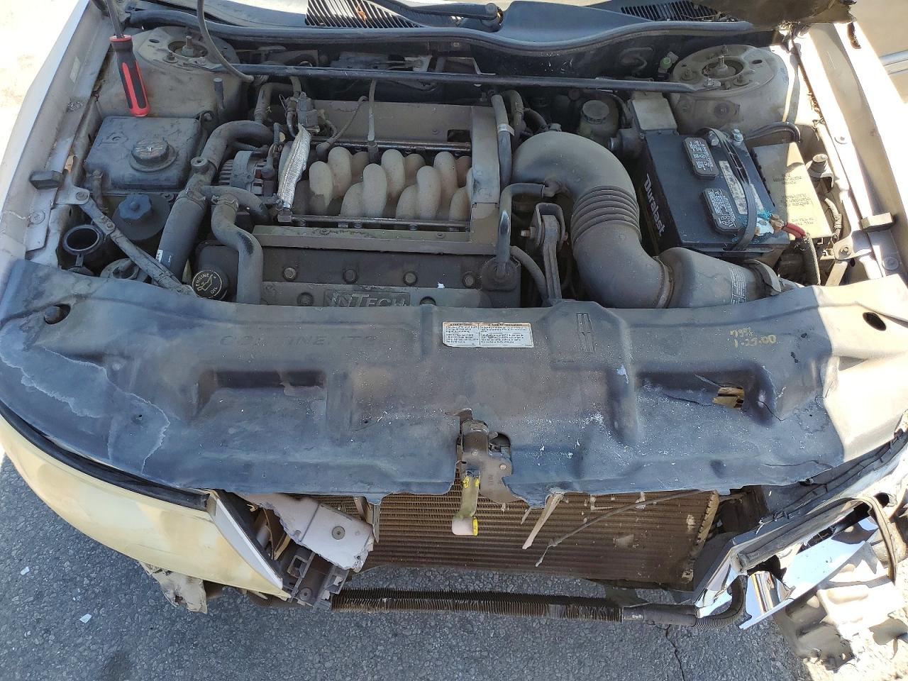 2000 Lincoln Continental Beige vin: 1LNHM97V8YY829940