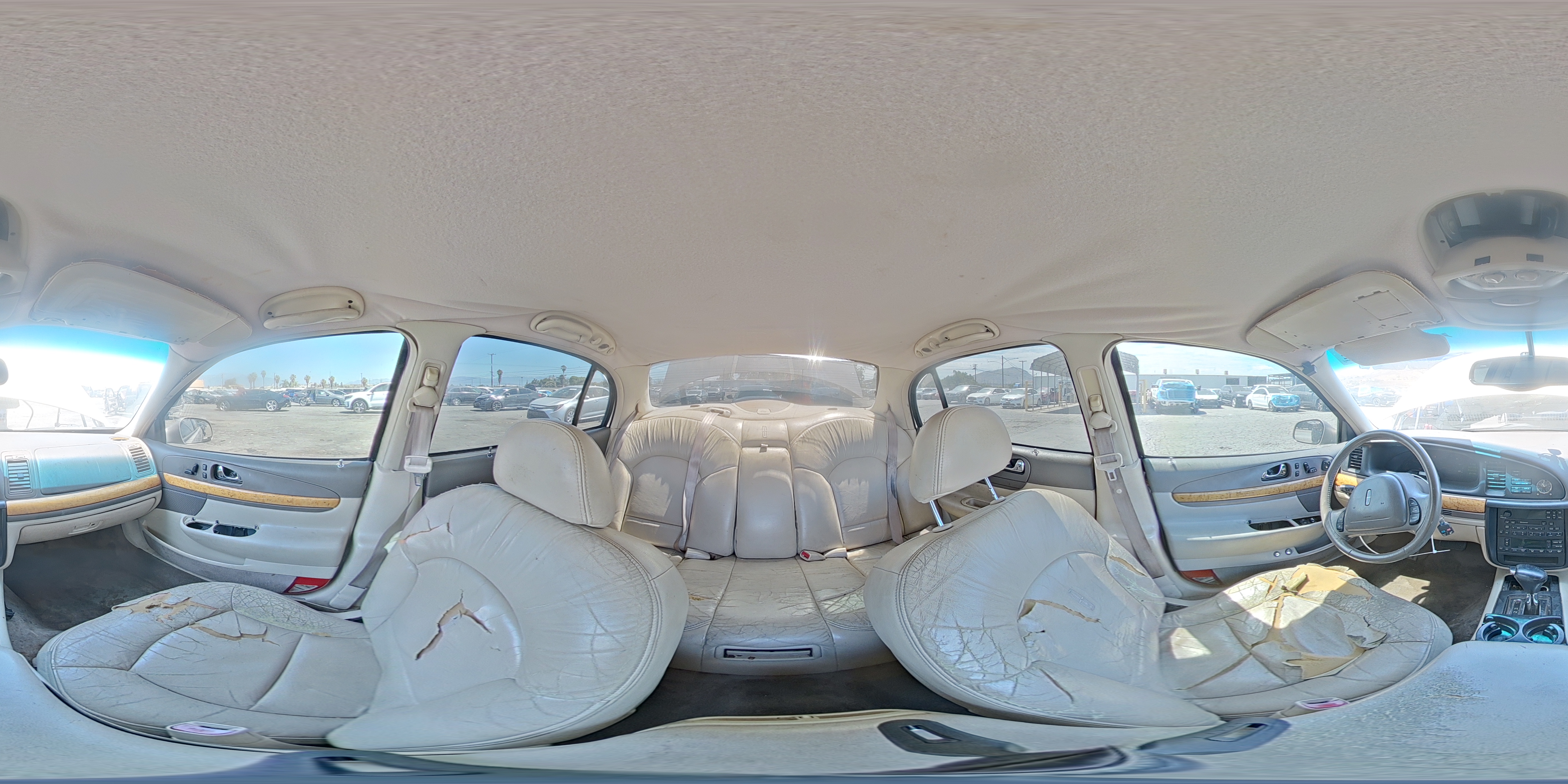 2000 Lincoln Continental Beige vin: 1LNHM97V8YY829940