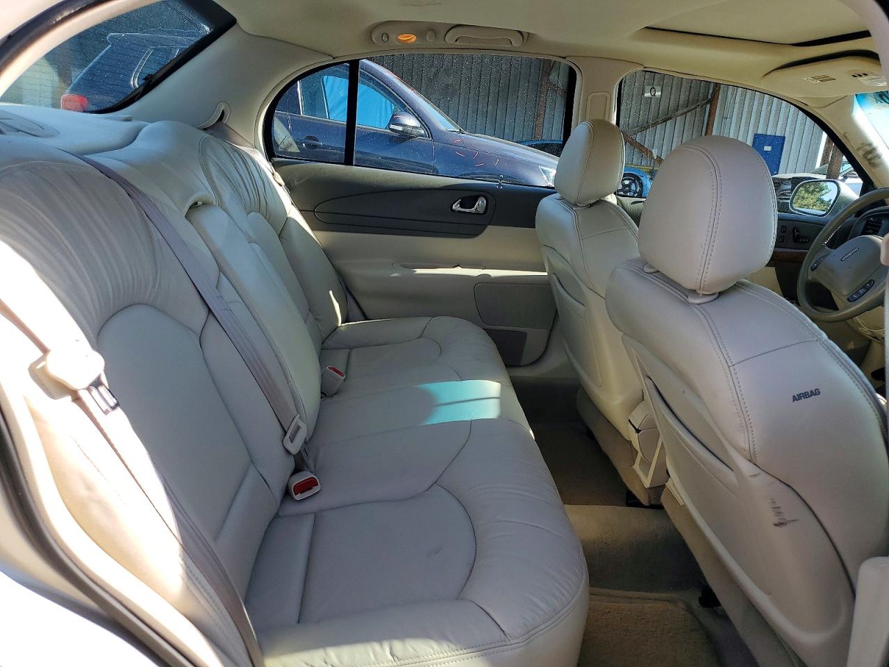 2002 Lincoln Continental Cream vin: 1LNHM97V92Y600531