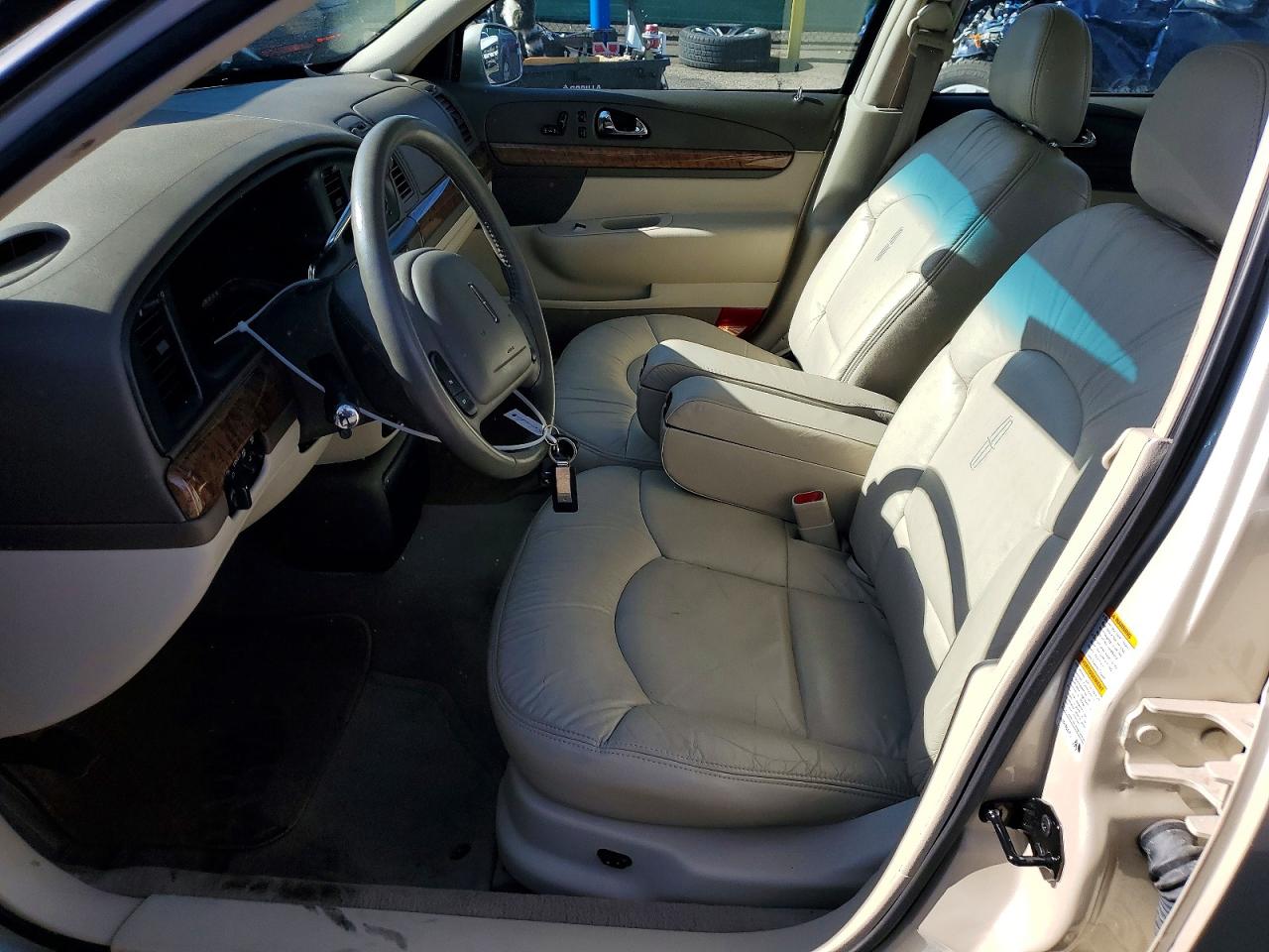 2002 Lincoln Continental Cream vin: 1LNHM97V92Y600531