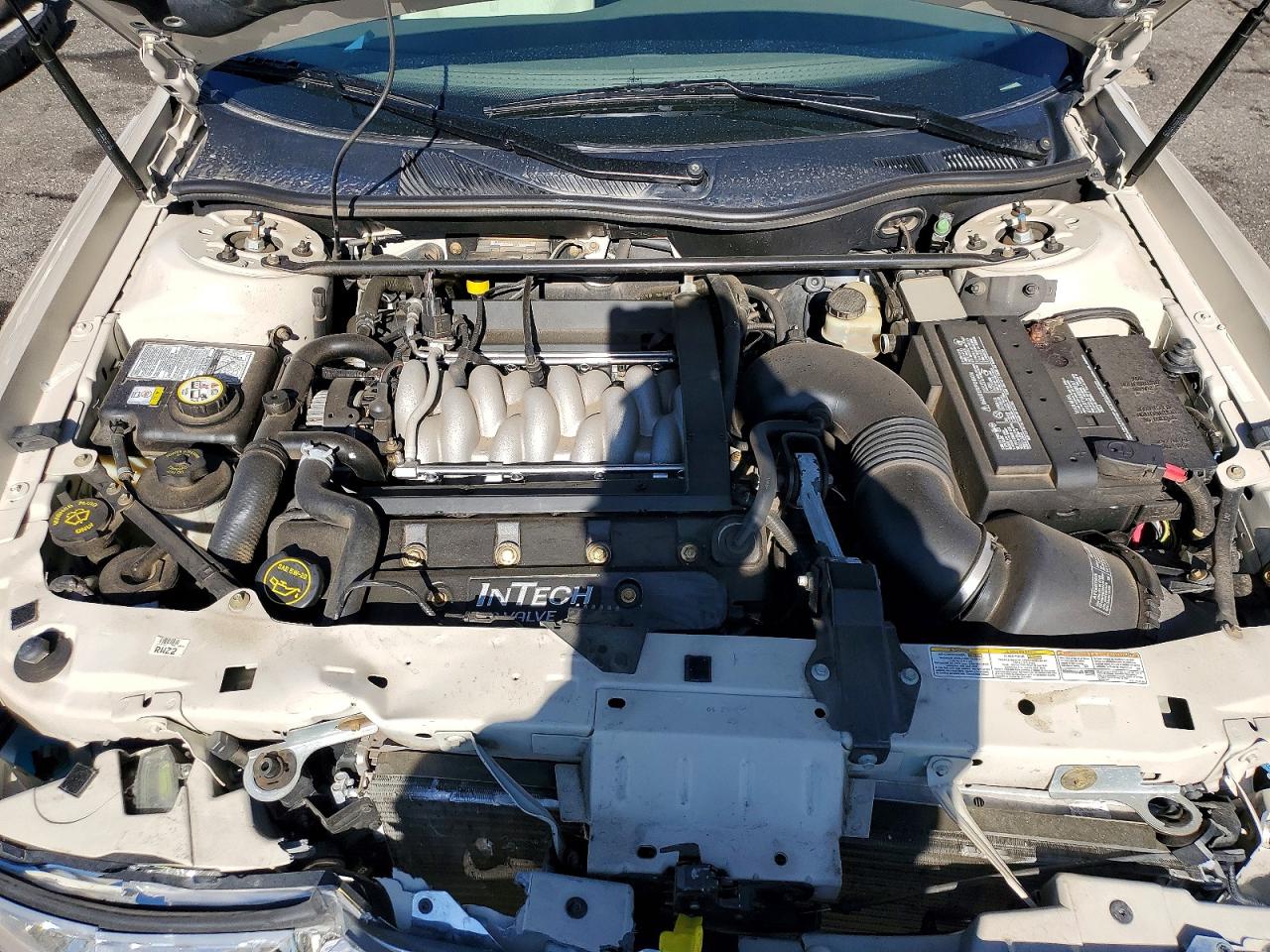 2002 Lincoln Continental Cream vin: 1LNHM97V92Y600531
