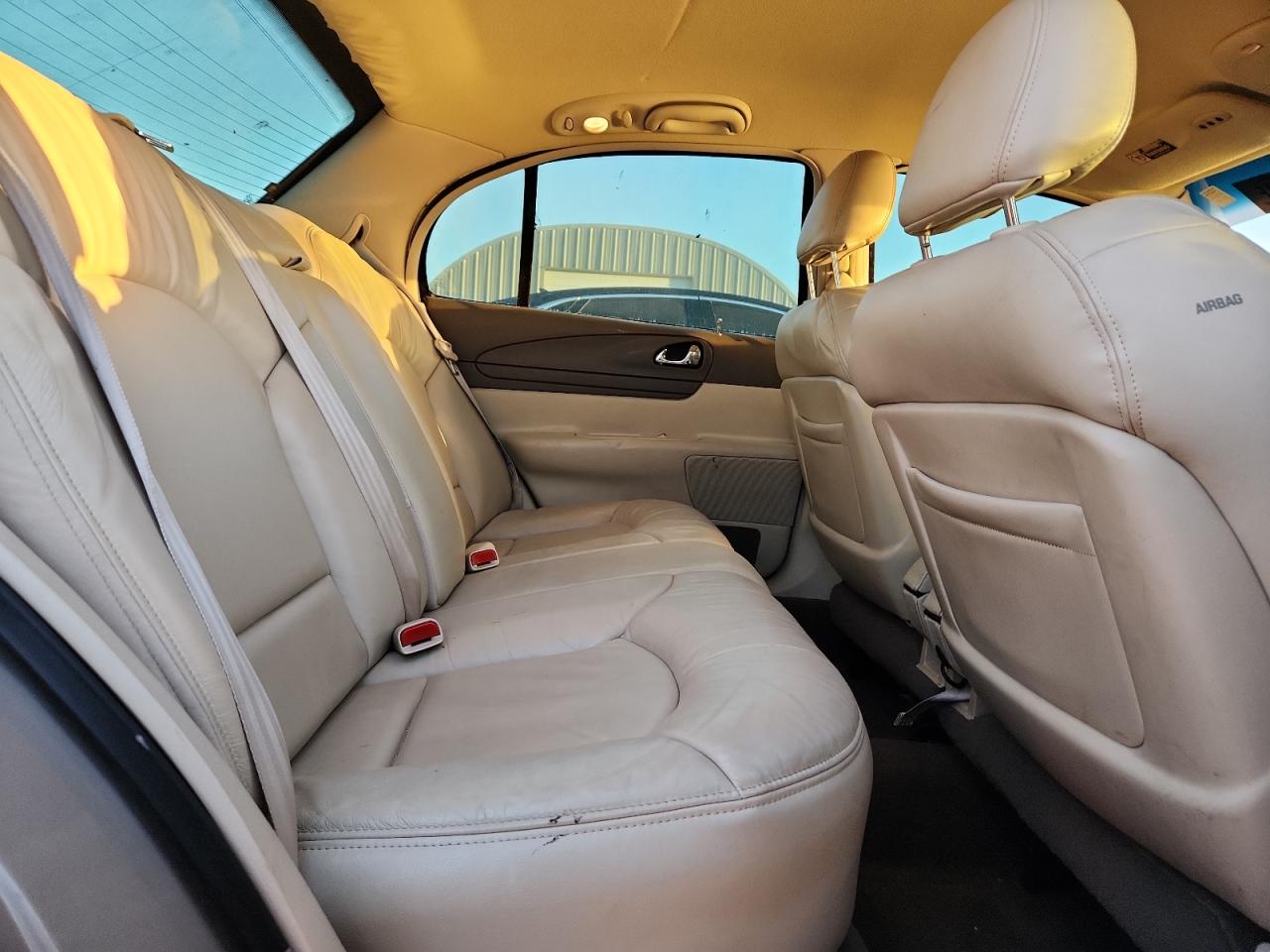 1999 Lincoln Continental Silver vin: 1LNHM97V9XY626635