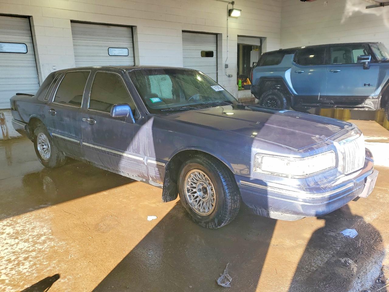 1996 Lincoln Town Car Executive Blue vin: 1LNLM81W4TY624517