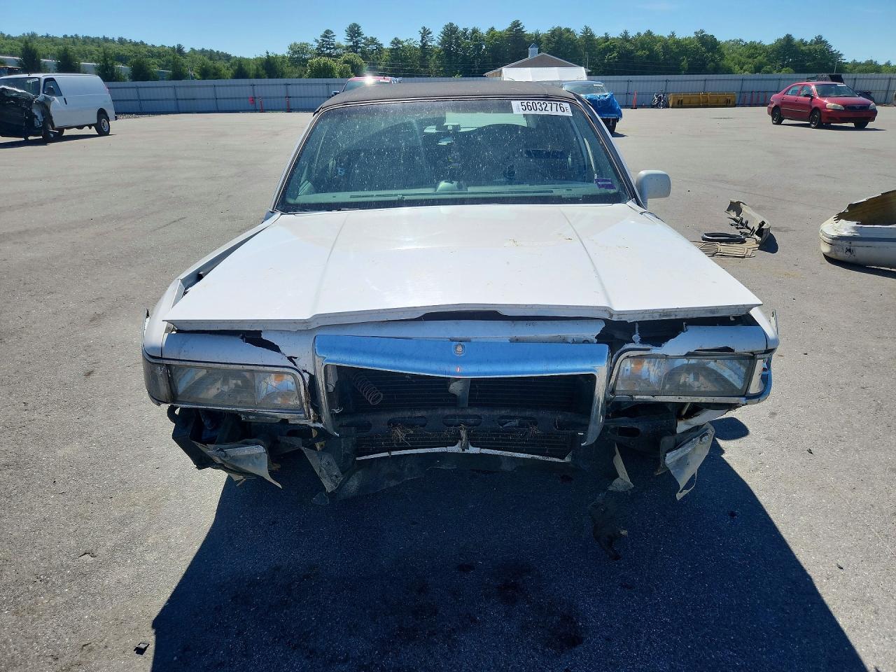1997 Lincoln Town Car Executive Белый vin: 1LNLM81W4VY626318