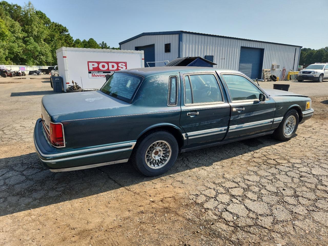 1993 Lincoln Town Car Executive Green vin: 1LNLM81W5PY630400