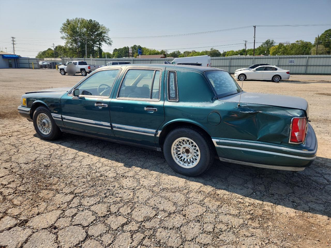 1993 Lincoln Town Car Executive Green vin: 1LNLM81W5PY630400