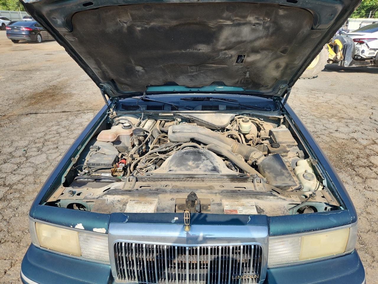 1993 Lincoln Town Car Executive Green vin: 1LNLM81W5PY630400