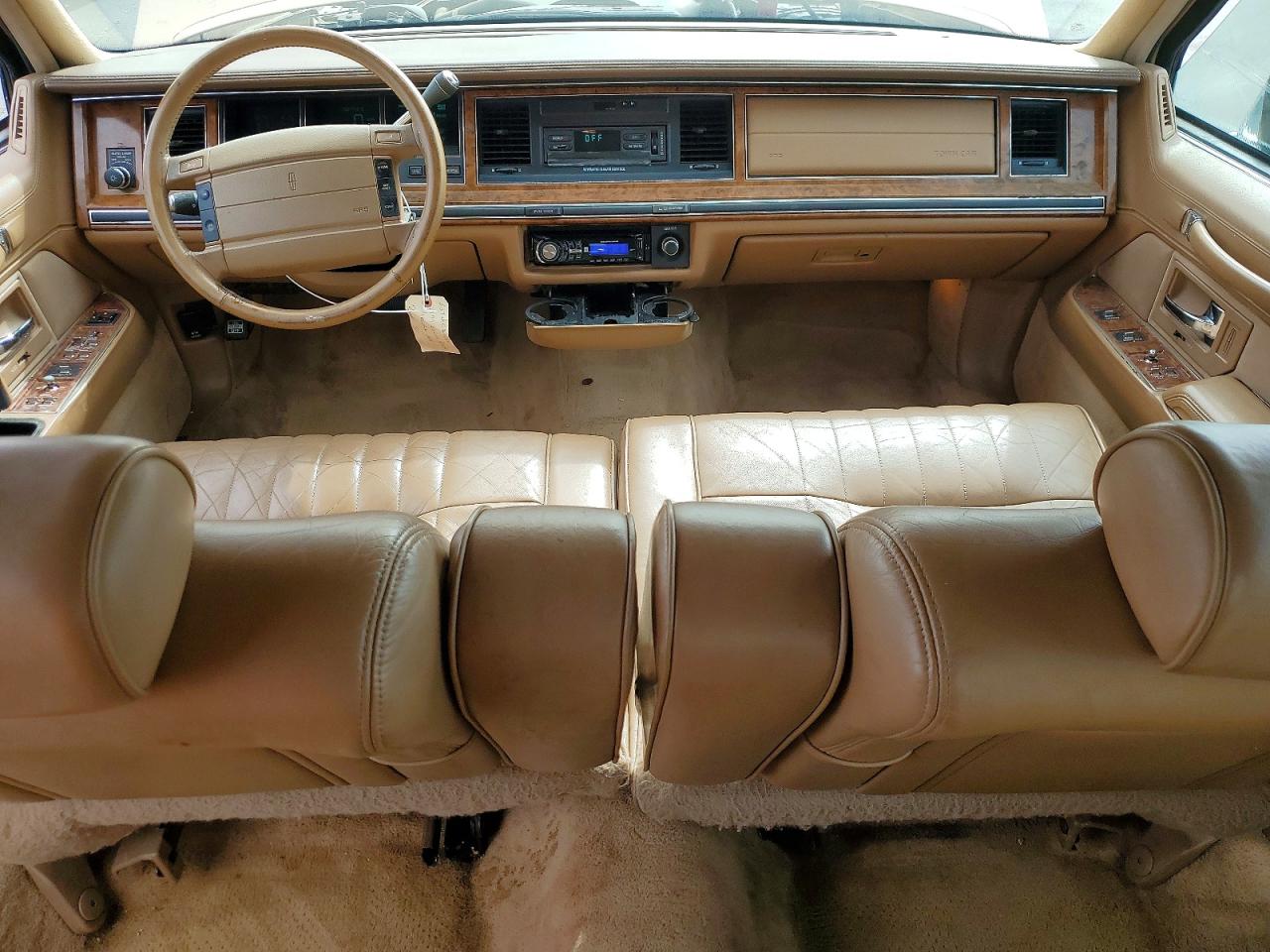 1994 Lincoln Town Car Executive Pink vin: 1LNLM81W5RY693239