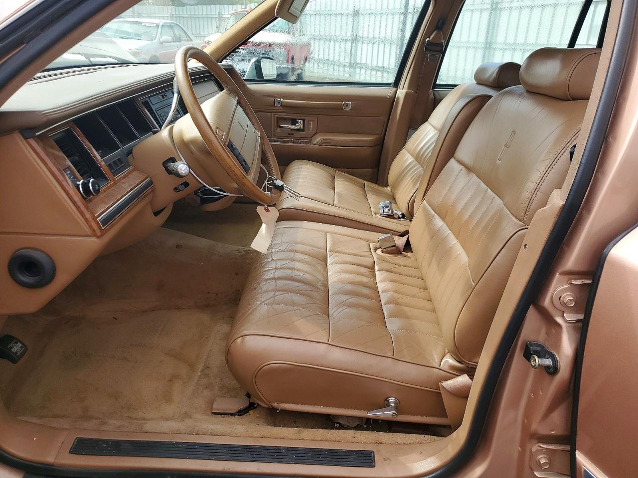 1994 Lincoln Town Car Executive Pink vin: 1LNLM81W5RY693239
