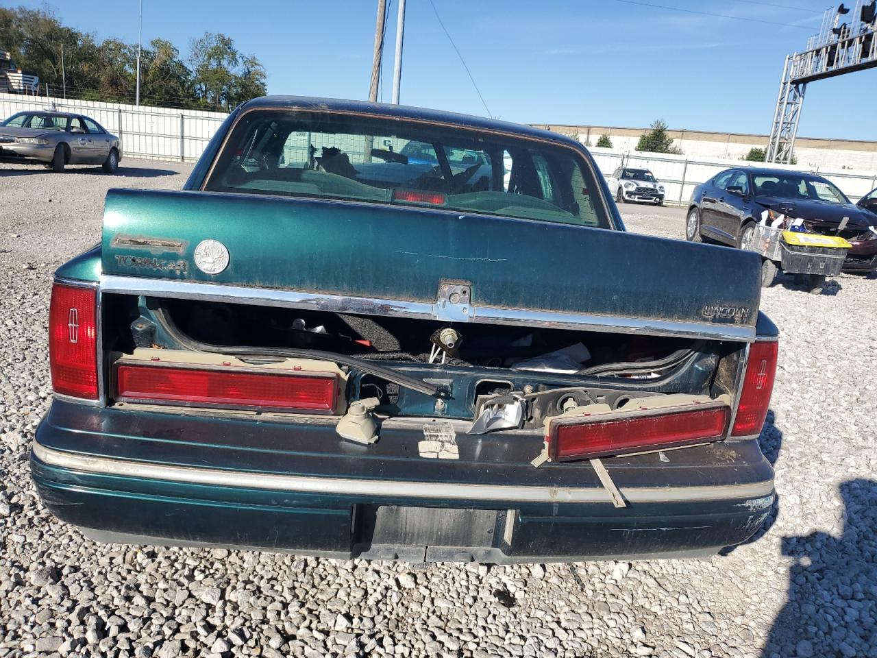 1995 Lincoln Town Car Executive Green vin: 1LNLM81W5SY732613