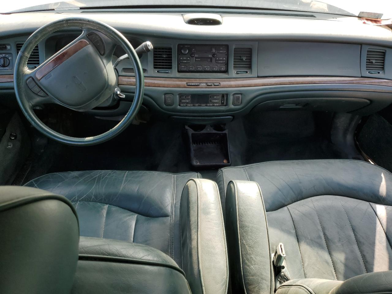 1995 Lincoln Town Car Executive Green vin: 1LNLM81W5SY732613