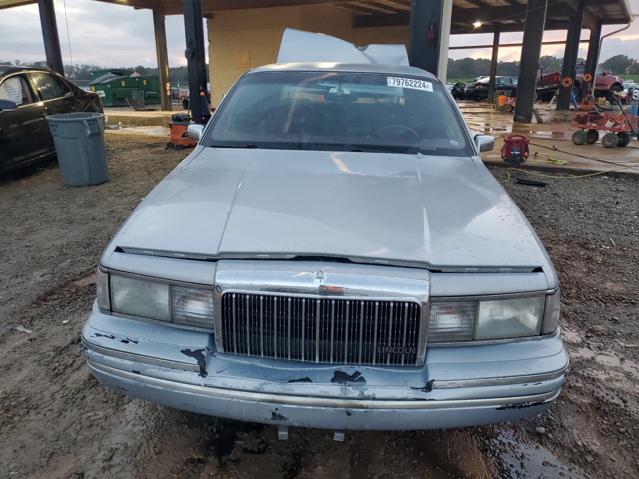 1993 Lincoln Town Car Executive Blue vin: 1LNLM81W7PY616000