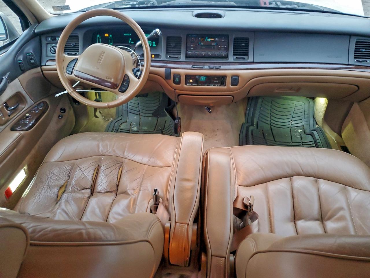 1995 Lincoln Town Car Executive Beige vin: 1LNLM81W7SY603062