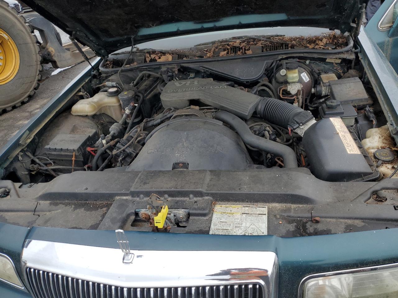 1995 Lincoln Town Car Executive Green vin: 1LNLM81W7SY707938