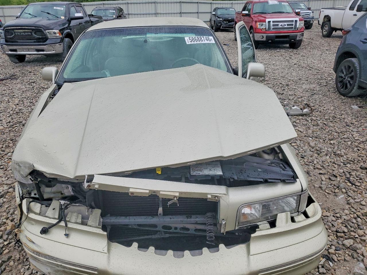 1997 Lincoln Town Car Executive Бежевый vin: 1LNLM81W7VY726400