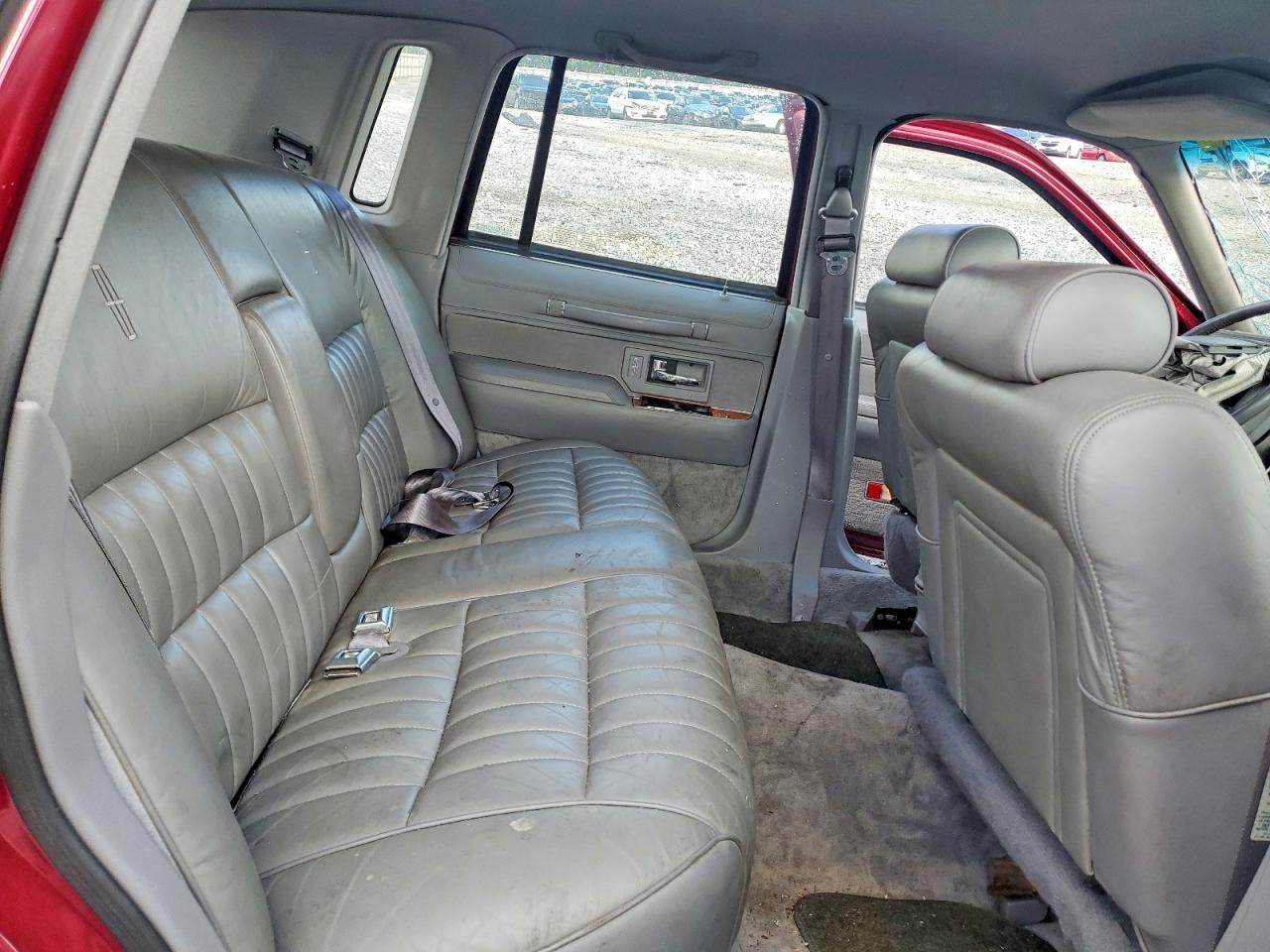 1993 Lincoln Town Car Executive Красный vin: 1LNLM81W8PY773258