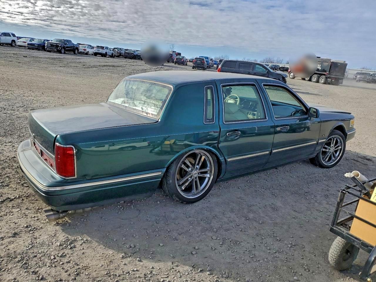 1995 Lincoln Town Car Executive Зеленый vin: 1LNLM81WXSY673249