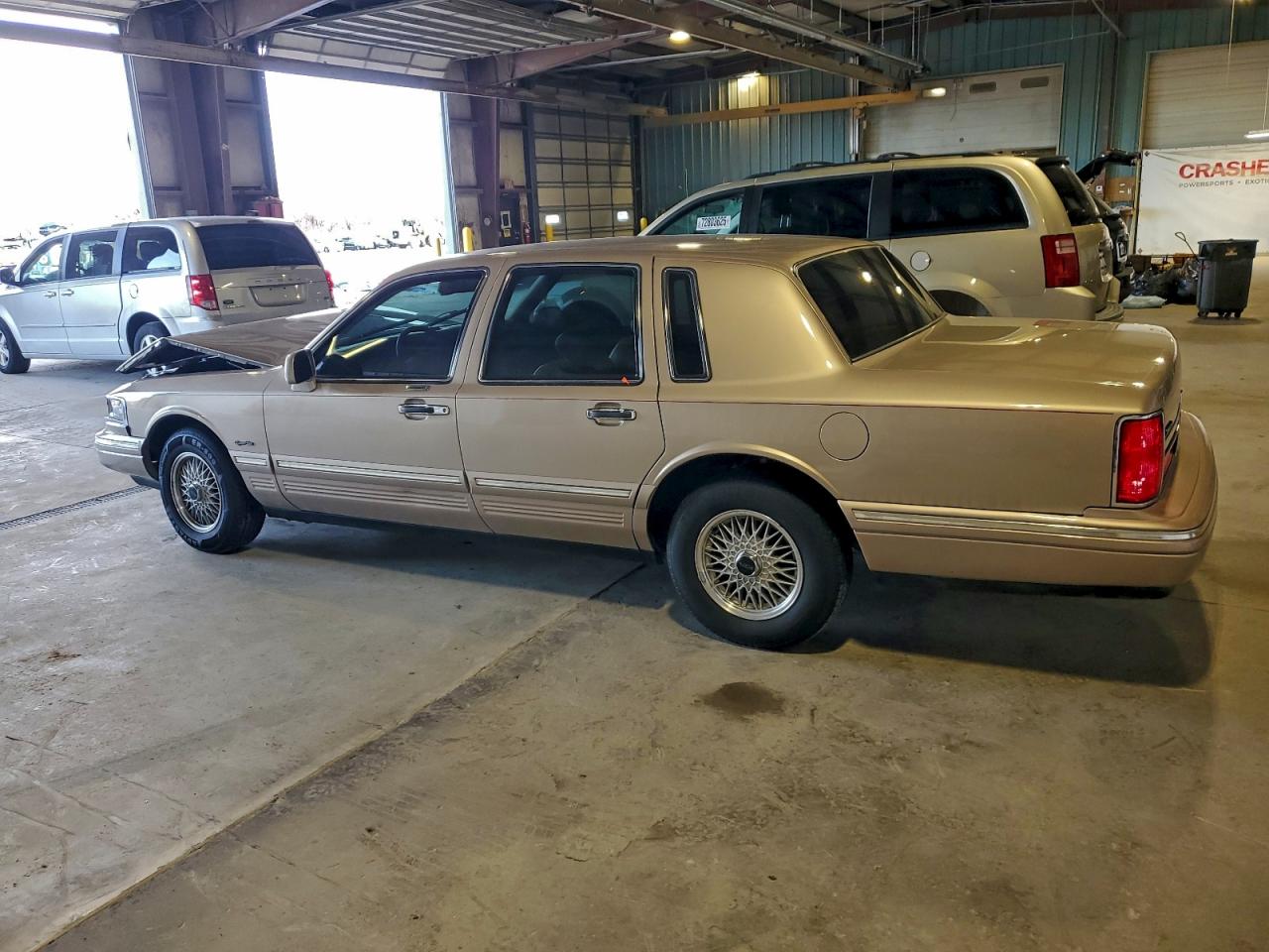 1997 Lincoln Town Car Signature Желто-коричневый vin: 1LNLM82W0VY629781