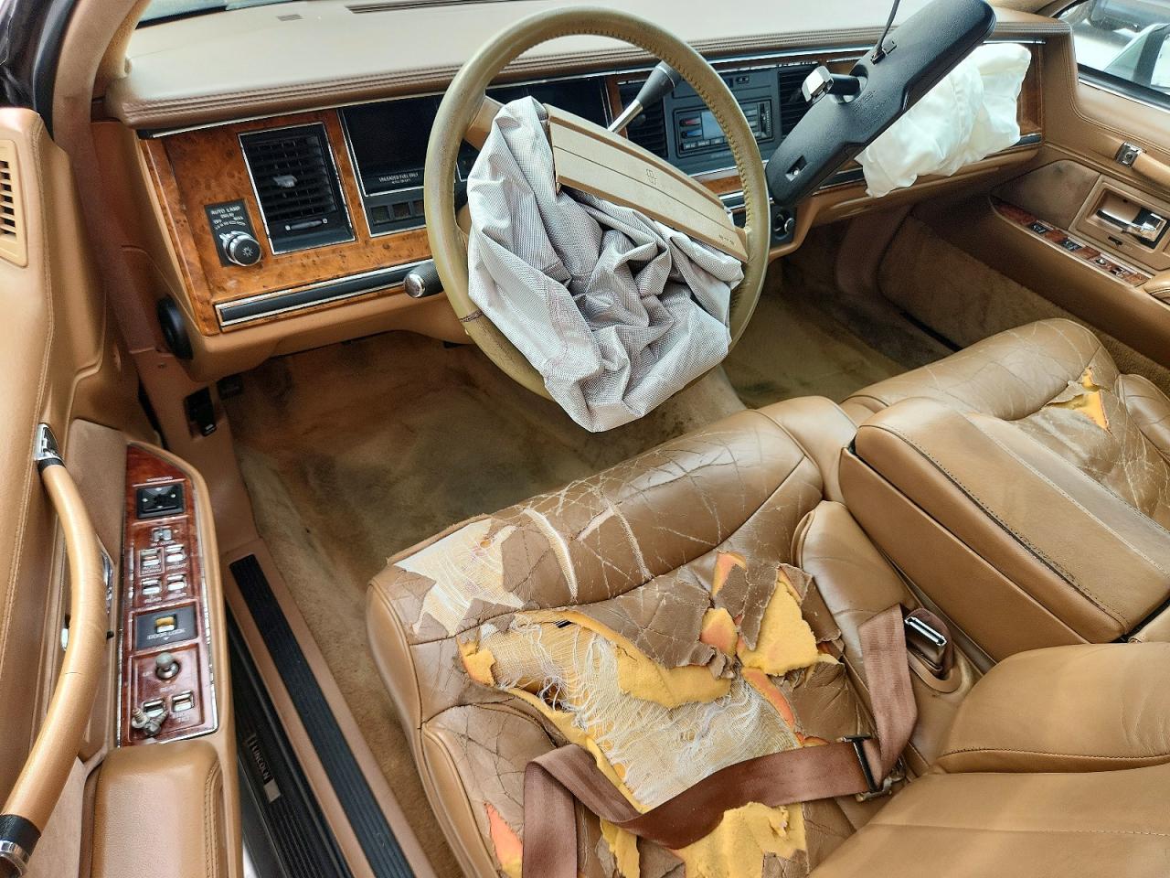 1994 Lincoln Town Car Signature Желто-коричневый vin: 1LNLM82W3RY647410