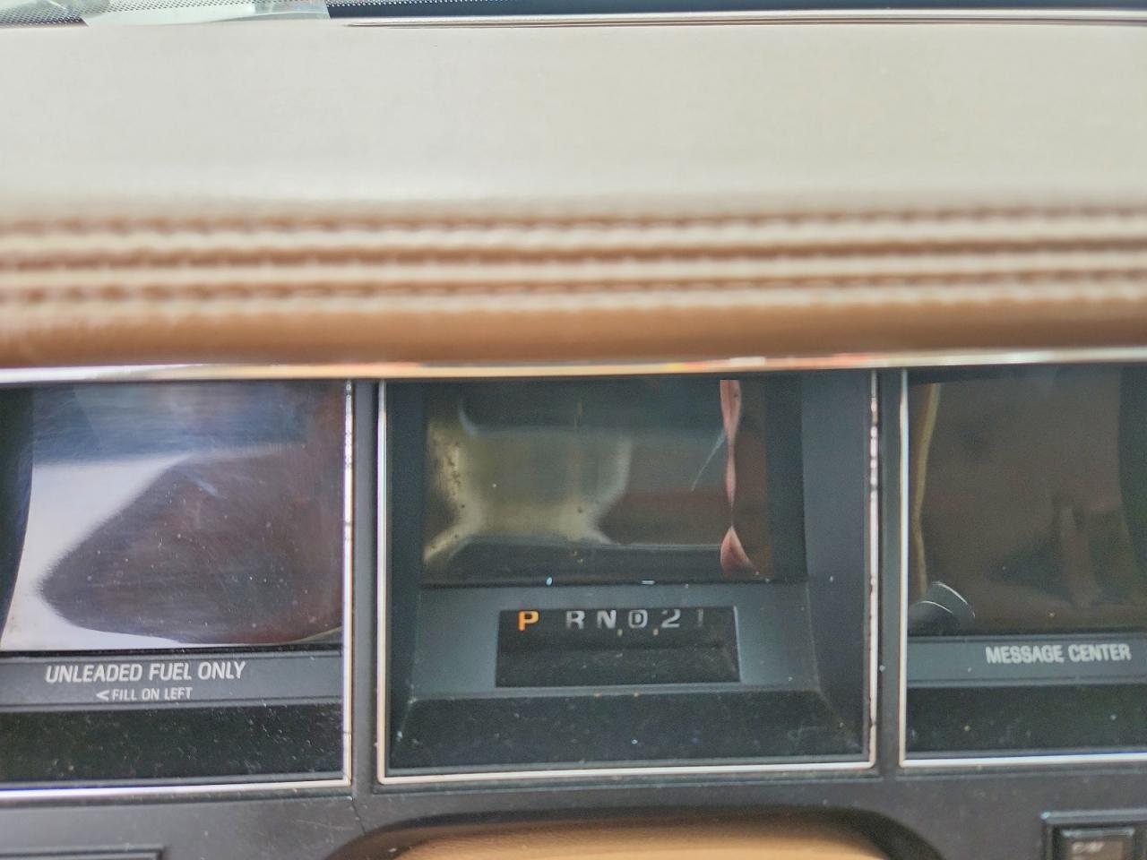 1994 Lincoln Town Car Signature Желто-коричневый vin: 1LNLM82W3RY647410