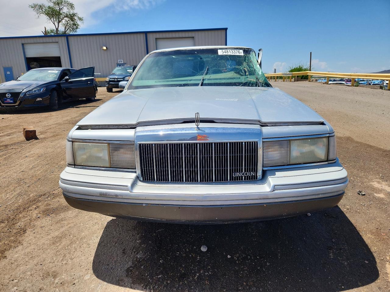 1994 Lincoln Town Car Signature Silver vin: 1LNLM82W4RY630745