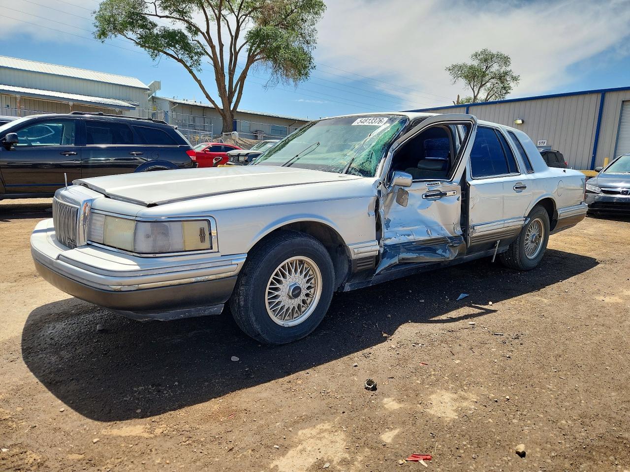 1994 Lincoln Town Car Signature Silver vin: 1LNLM82W4RY630745