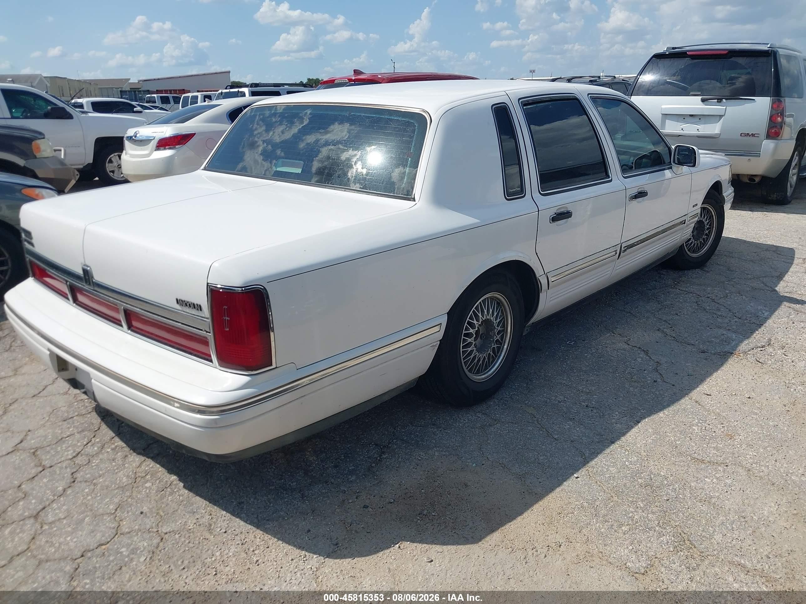 1996 Lincoln Town Car Sgn/dmnd Anv/cypress/jn White vin: 1LNLM82W6TY717697