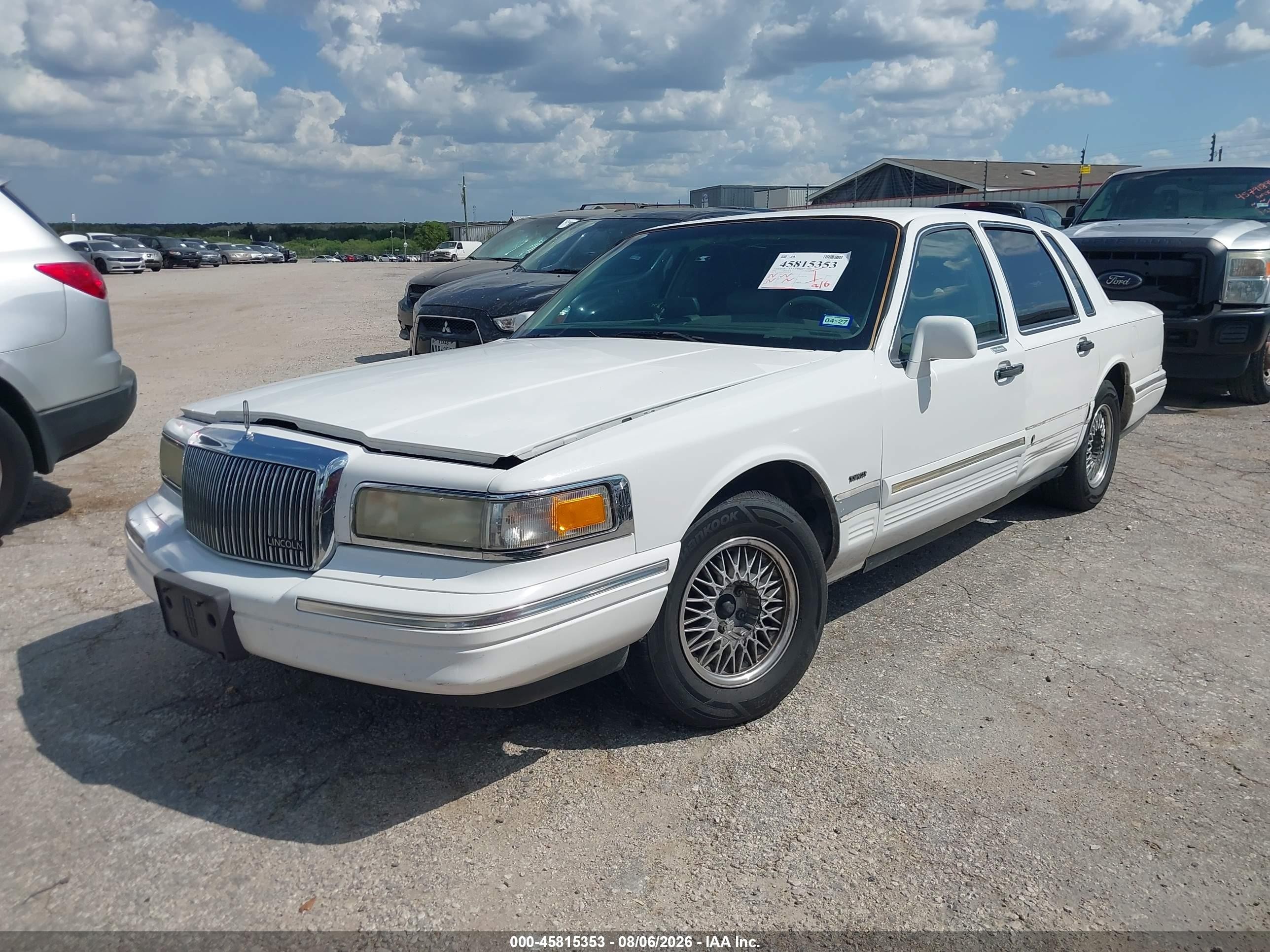 1996 Lincoln Town Car Sgn/dmnd Anv/cypress/jn White vin: 1LNLM82W6TY717697