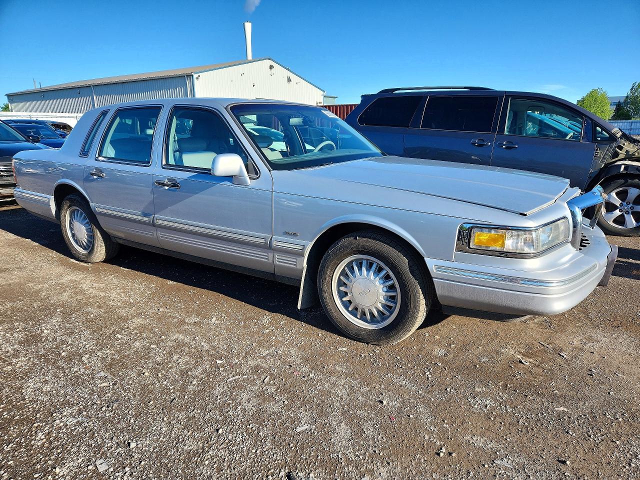 1996 Lincoln Town Car Signature Серебряный vin: 1LNLM82W6TY721605