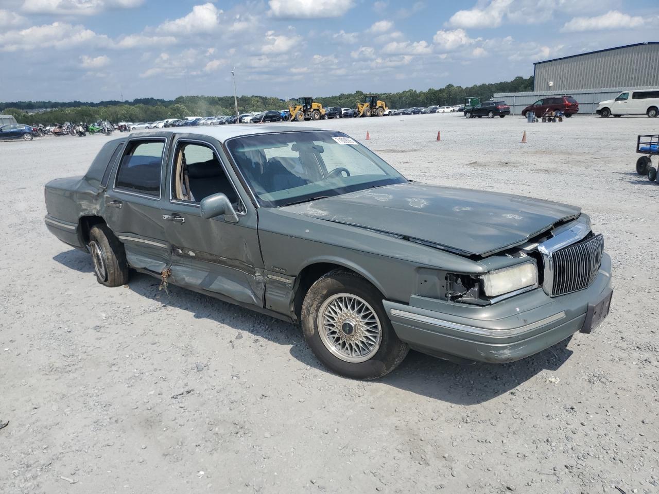 1997 Lincoln Town Car Signature Gray vin: 1LNLM82W6VY643586