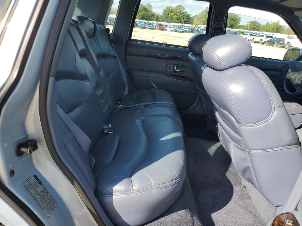 1997 Lincoln Town Car Signature Teal vin: 1LNLM82W7VY722233