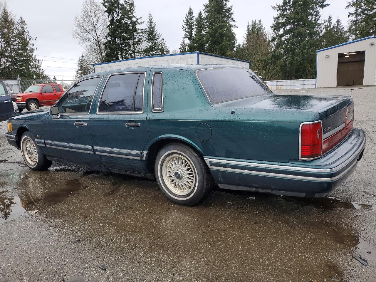 1992 Lincoln Town Car Signature Green vin: 1LNLM82WXNY740189